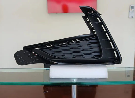 MG GT Grills Front Fog Lamp Frame-L