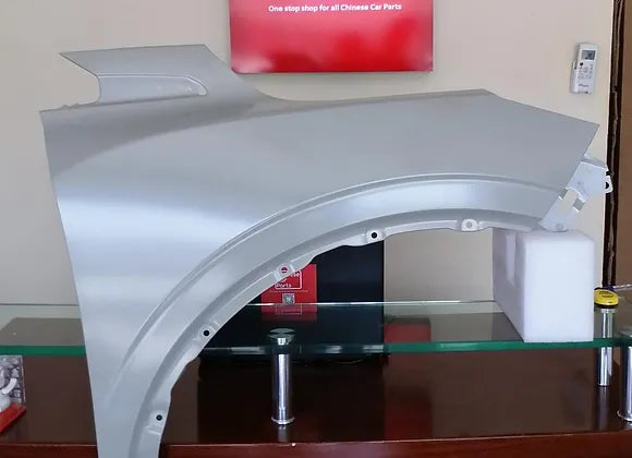 Gleey Coolray front fender right
