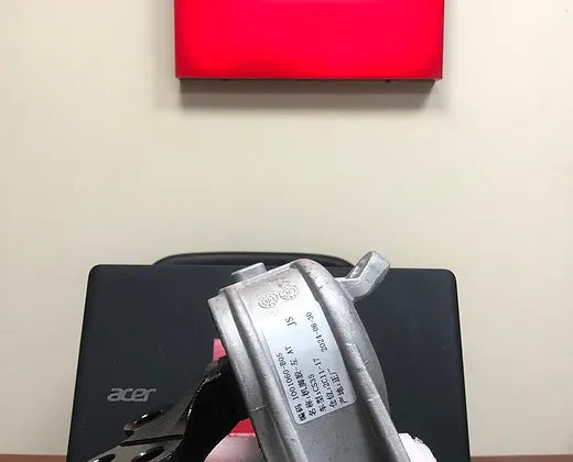 Changan CS35 engine mount L