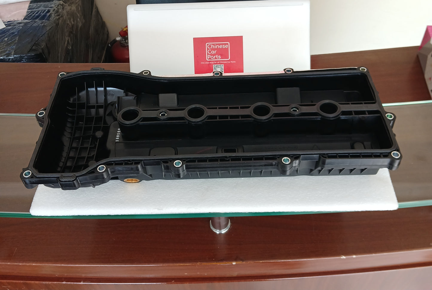 Geely Emgrand Valve cover