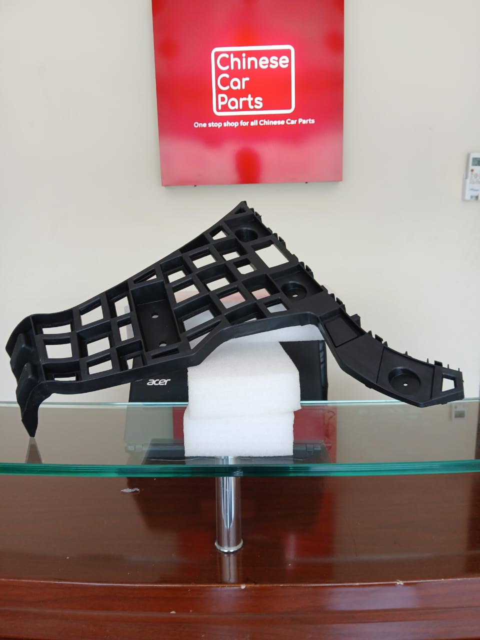 MG GT Rear Bumper Retainer Bracket-L