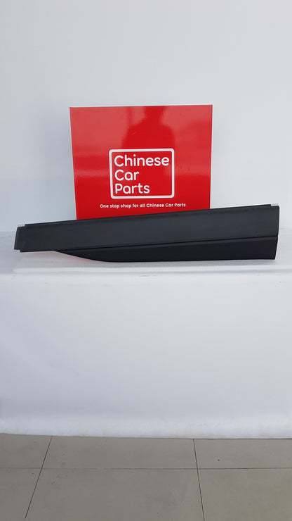 JAC JS6 FRONT DOOR TRIM RIGHT