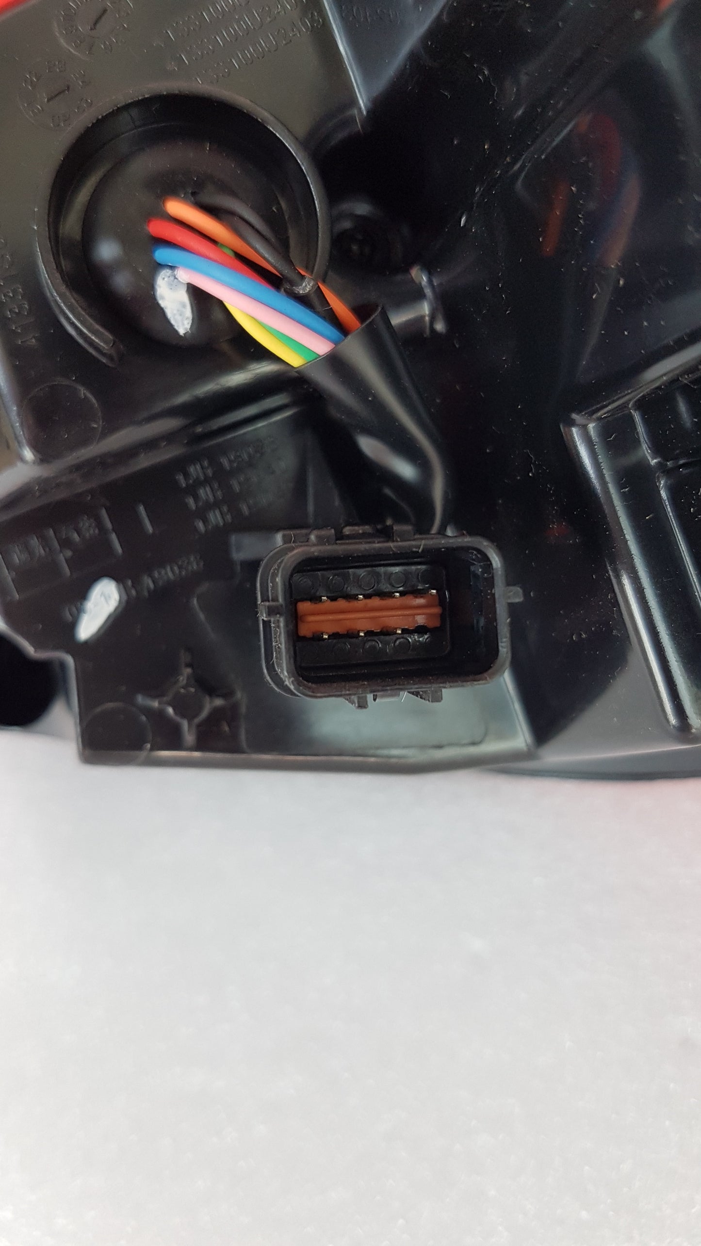 JAC JS6 TAIL LIGHT OUTER LEFT