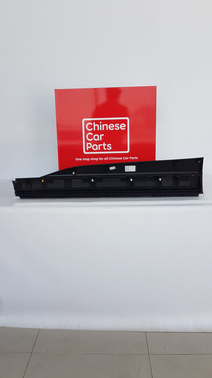 JAC JS6 FRONT DOOR TRIM RIGHT